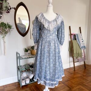Gunne Sax Blue Floral Lace Trim Midi Dress